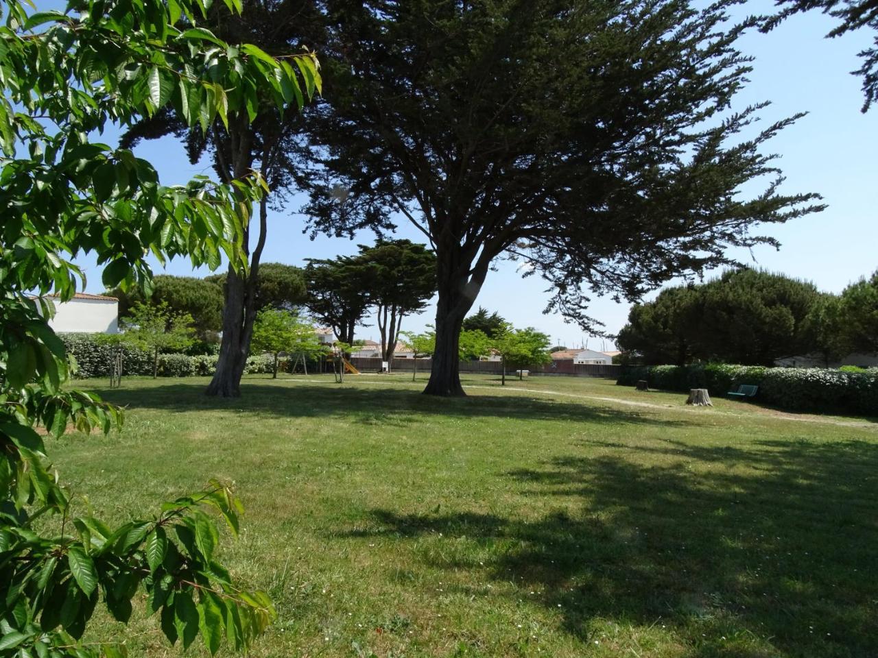 Studio Carline La Flotte Luaran gambar